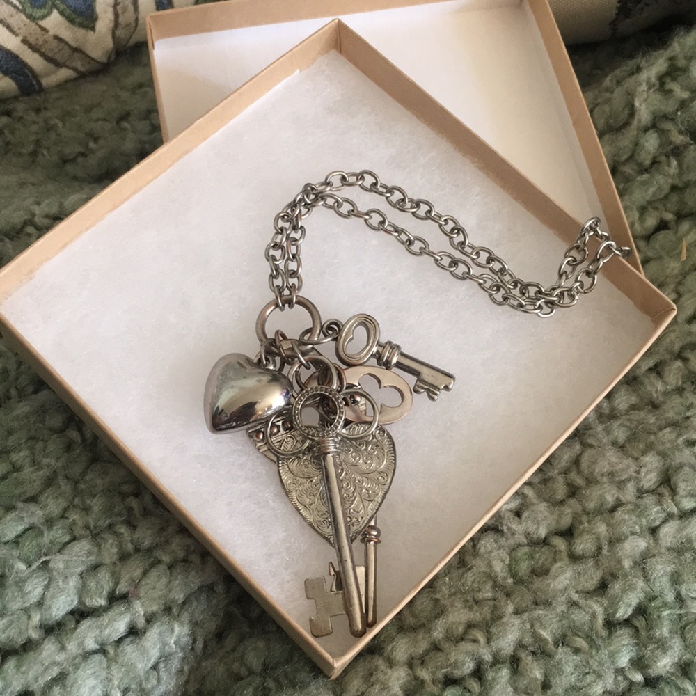 Charm necklace with key assortment 26”